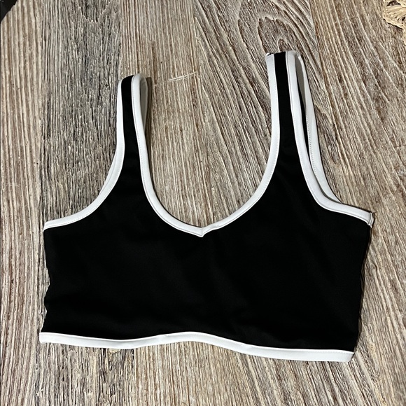 Amazon Other - Color Block Plunge Bra